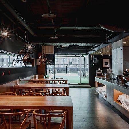 Hub Hotel - Kaohsiung Exterior foto