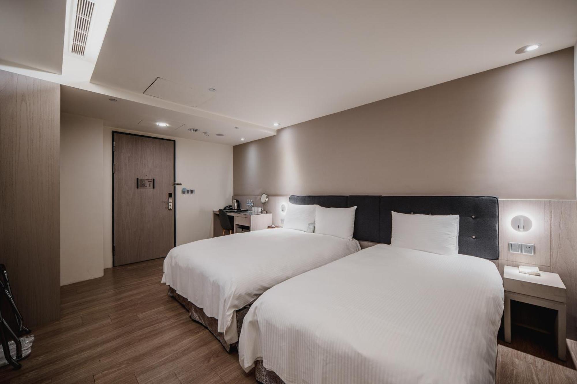 Hub Hotel - Kaohsiung Exterior foto