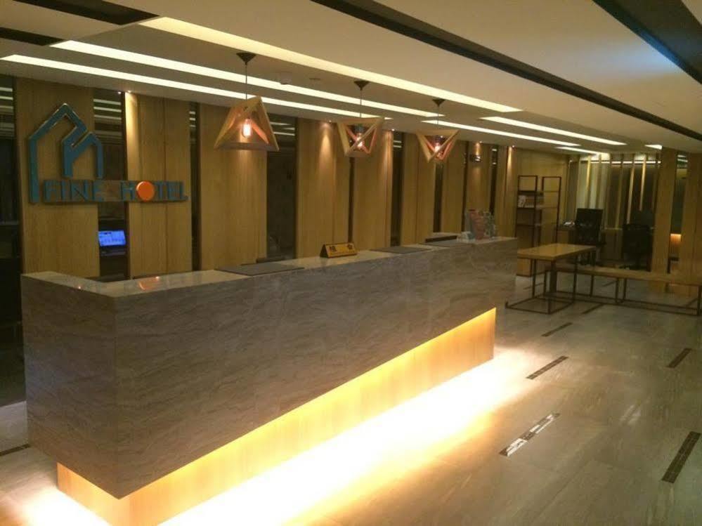 Hub Hotel - Kaohsiung Exterior foto